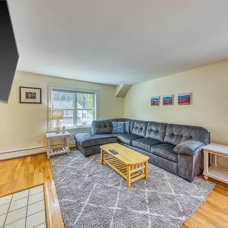 Cozy Stowe Retreat Apartment